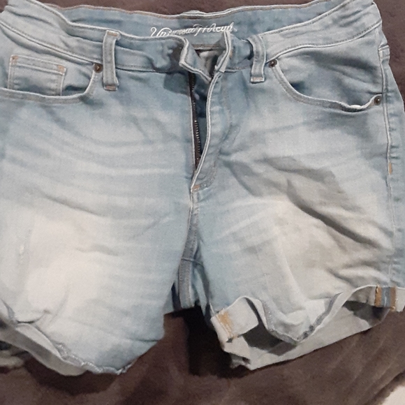 3 short shorts - Picture 2 of 4